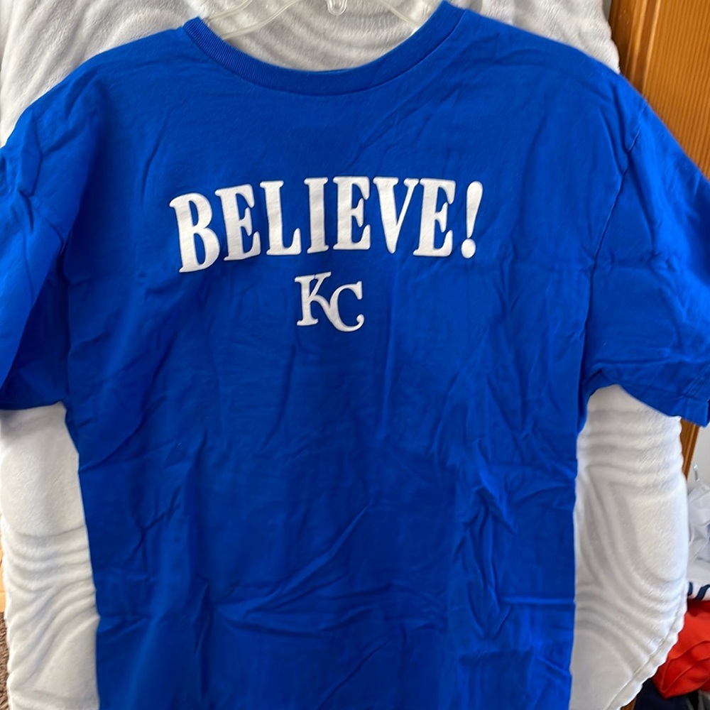 Mens XL Royals T-shirt